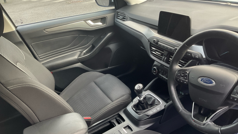 Ford Focus 1.0 EcoBoost Hybrid mHEV 125 Titanium Edition 5dr Petrol Hatchback